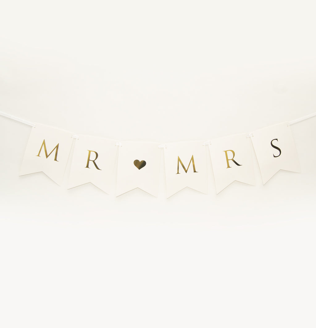 Bannerikoriste, jossa lukee "Mr" sydän "Mrs" metallinhohtoisella kultapainatuksella